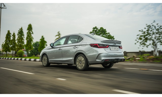 Honda City Ehev Rideview4 Honda City Ehev Rideview4