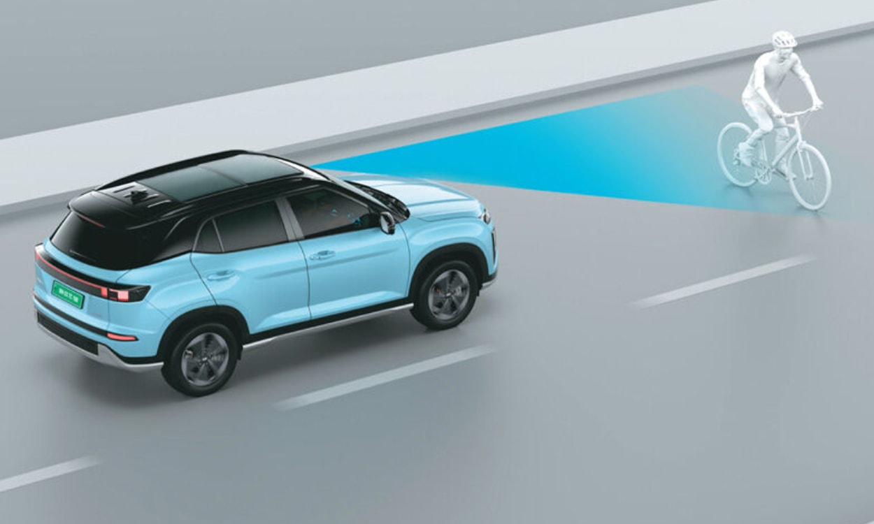 Safety 800x530 Smart Sense Forward Collision Cycle Safety 800x530 Smart Sense Forward Collision Cycle images