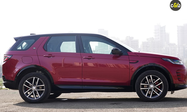 Land Rover Discovery Sport Right Side View Land Rover Discovery Sport Right Side View