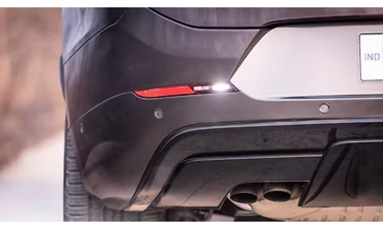 Landrover Range Roversport Rear Fog Lamp Landrover Range Roversport Rear Fog Lamp