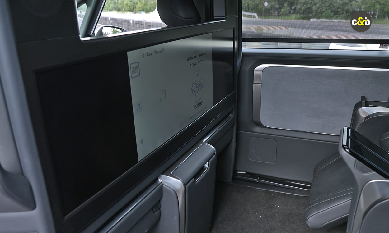 Lexus Lm Rear Spacious Seats Lexus Lm Rear Spacious Seats