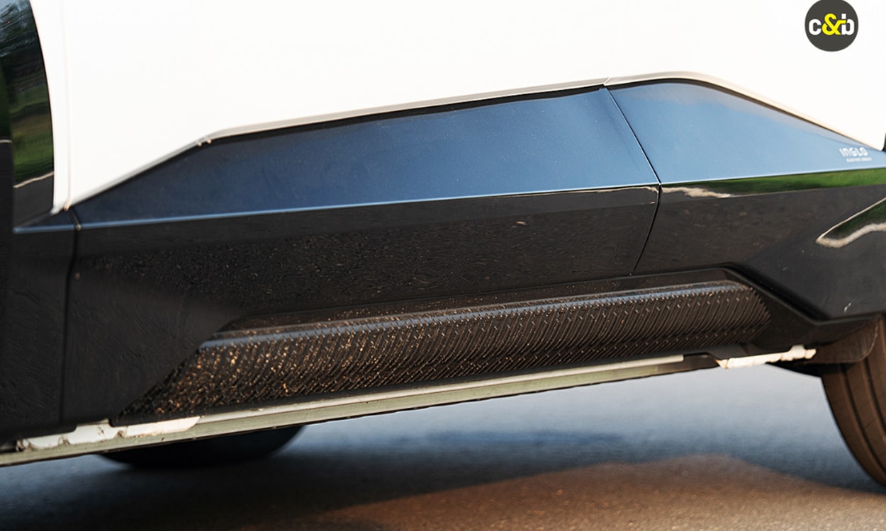 Mahindra Be 6 Footrest Whitw Mahindra Be 6 Footrest Whitw