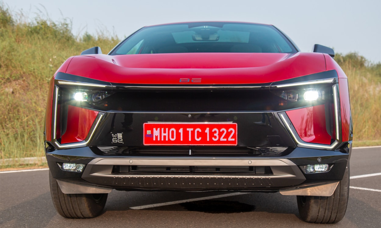 Mahindra Be 6 Head Light Mahindra Be 6 Head Light