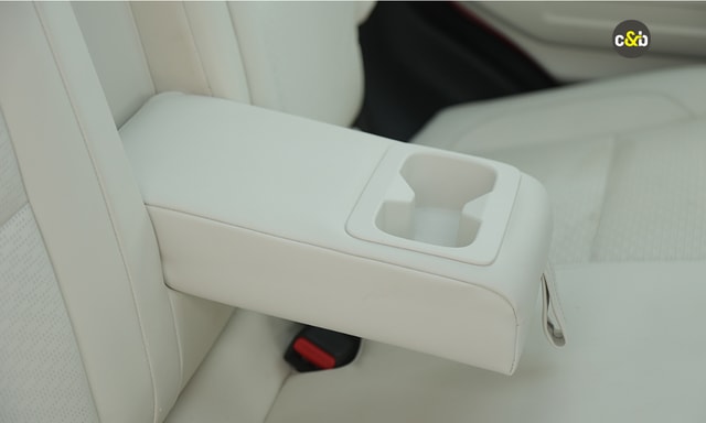 Mahindra Thar Roxx Cupholder Mahindra Thar Roxx Cupholder