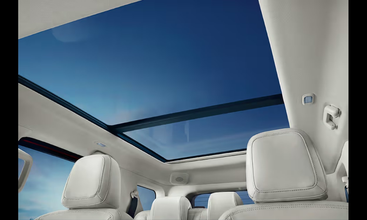 Mahindra Thar Roxx Sun Roof Moon Roof Mahindra Thar Roxx Sun Roof Moon Roof