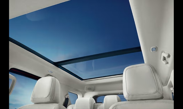 Mahindra Thar Roxx Sun Roof Moon Roof Mahindra Thar Roxx Sun Roof Moon Roof