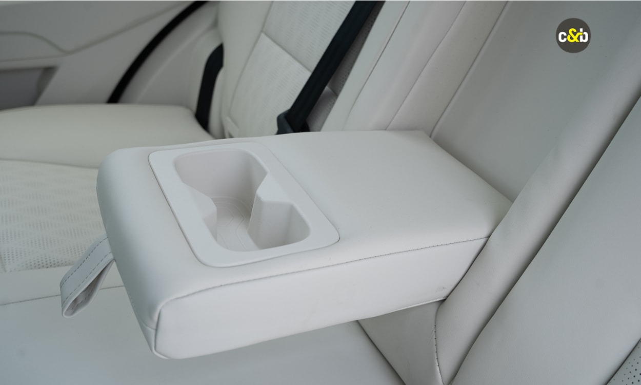 Mahindra 3xo Cupholders Mahindra 3xo Cupholders