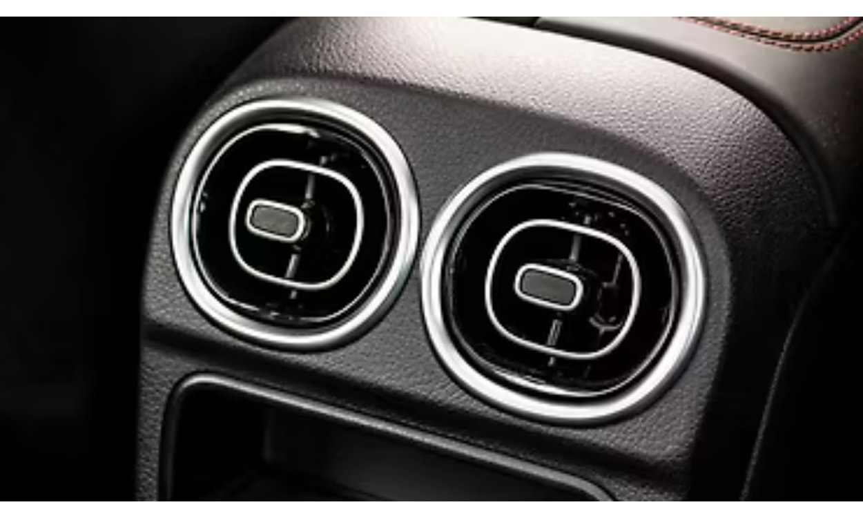 Mercedes Amg C43 Interior Rear Row Air Vent Mercedes Amg C43 Interior Rear Row Air Vent images