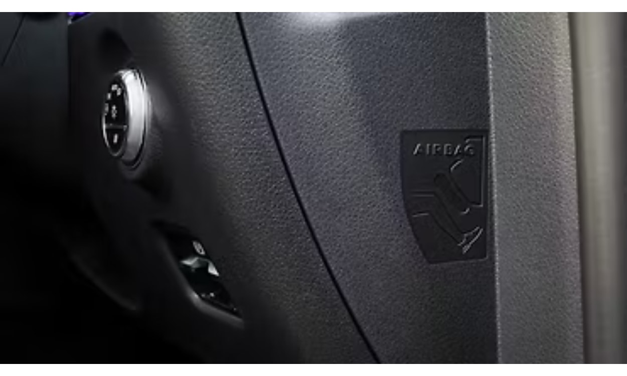 Mercedes Amg C43 Interior Driver Knee Airbag Mercedes Amg C43 Interior Driver Knee Airbag images