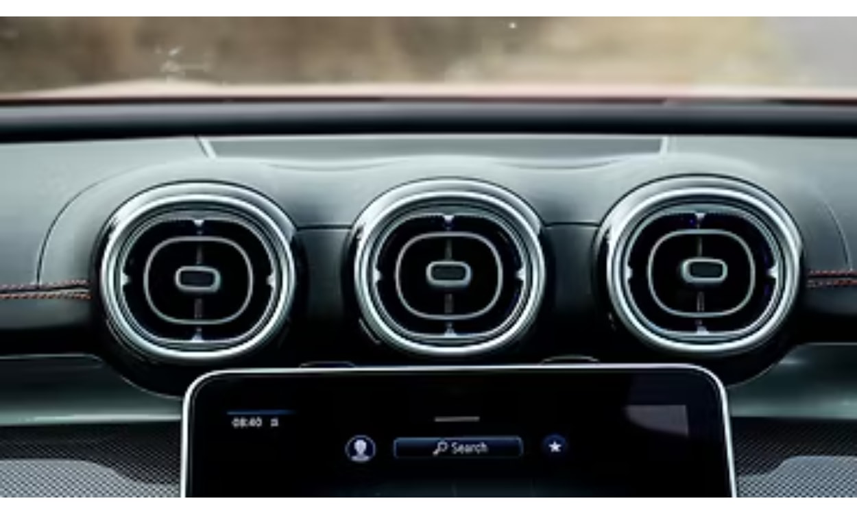 Mercedes Amg C43 Interior Front Centre Air Vents Mercedes Amg C43 Interior Front Centre Air Vents images