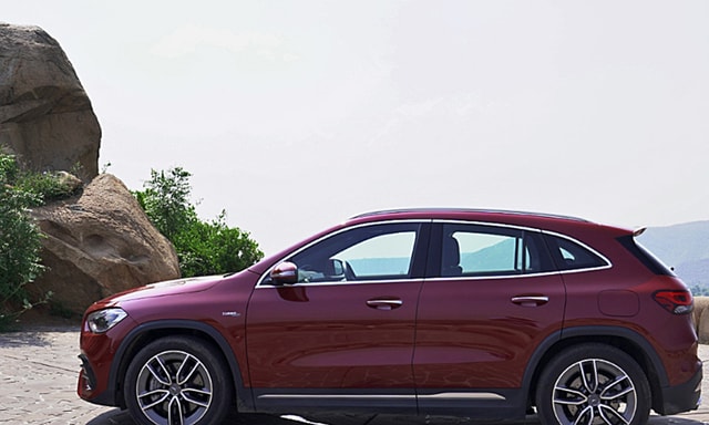 Mercedes Amg Gla 35 Rightsideview Mercedes Amg Gla 35 Rightsideview