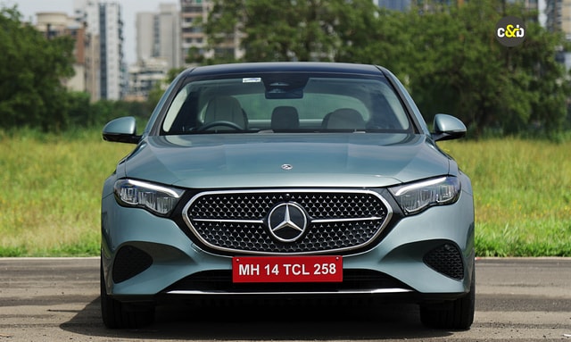 Mercedes Benz E220d Front View Mercedes Benz E220d Front View