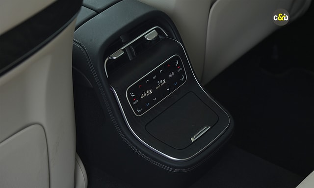 Mercedes Benz E220d RearAC Mercedes Benz E220d RearAC