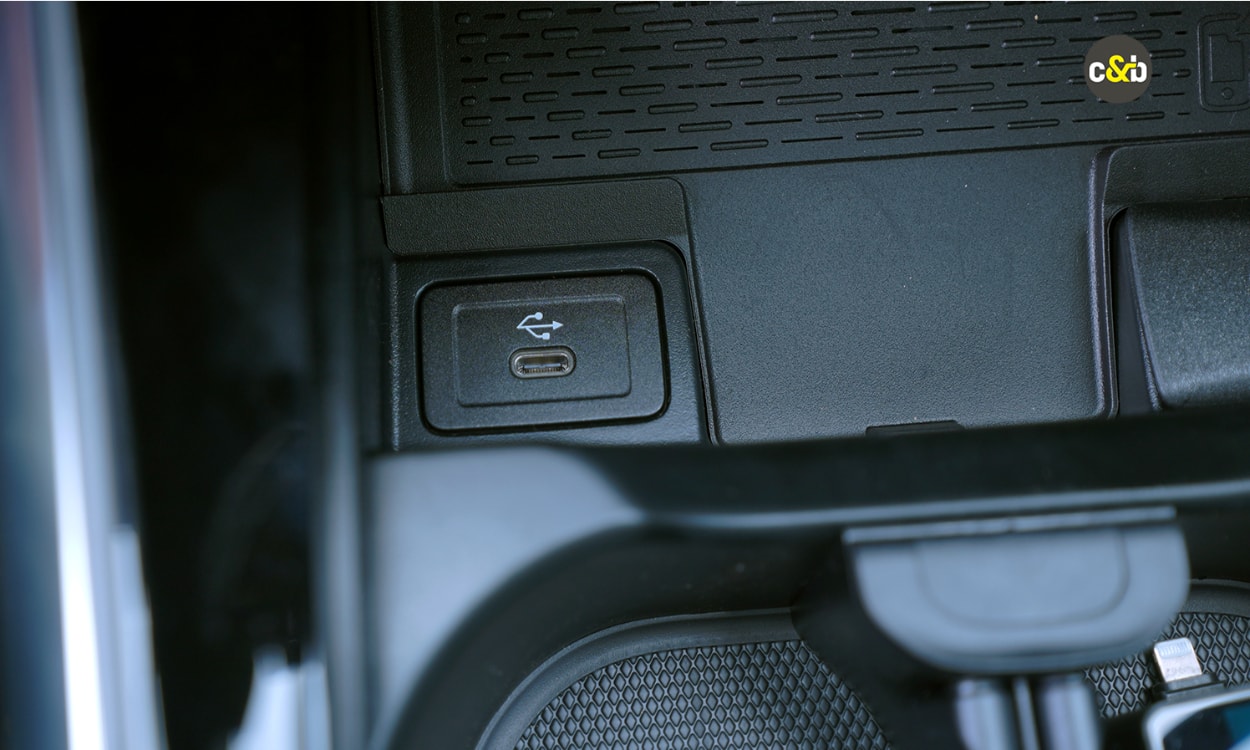 Mercedes Benz Eqa Usb Mercedes Benz Eqa Usb