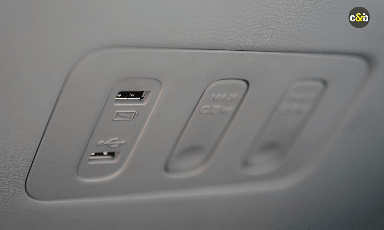 Mg Comet Interior Usb Ports Mg Comet Interior Usb Ports