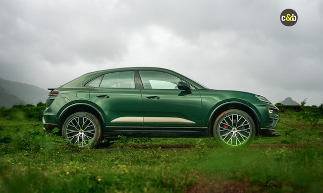Porsche Macan Turbo Ev Sideview Porsche Macan Turbo Ev Sideview