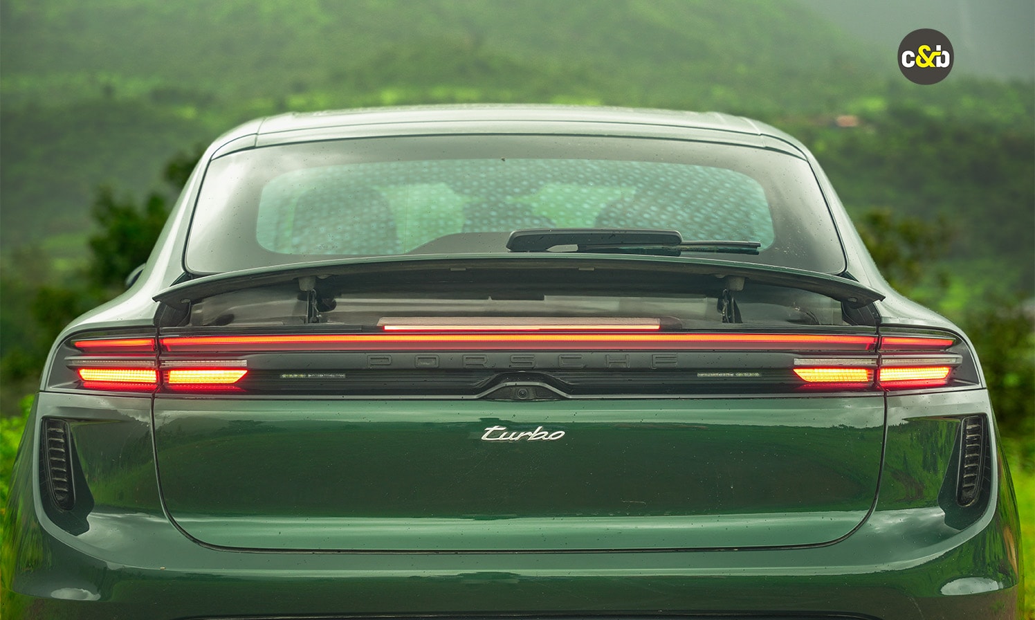 Porsche Macan Turbo Ev Tailgate Porsche Macan Turbo Ev Tailgate
