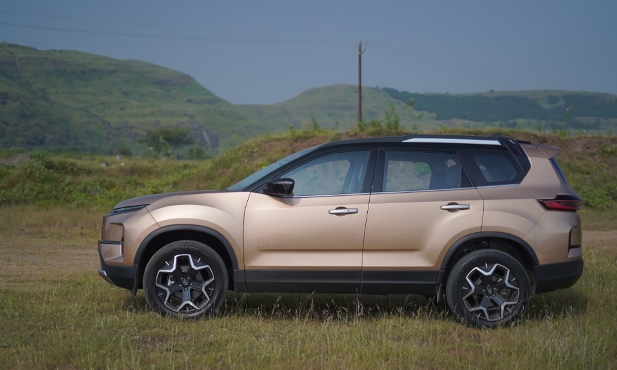 Tata Safari Right Sideview Tata Safari Right Sideview