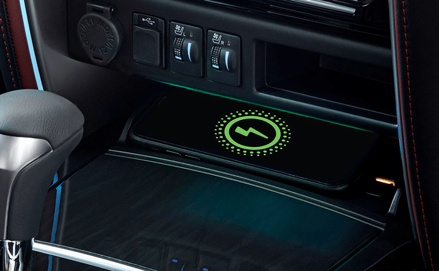 2021 Toyota Fortuner Wireless Charger 2021 Toyota Fortuner Wireless Charger