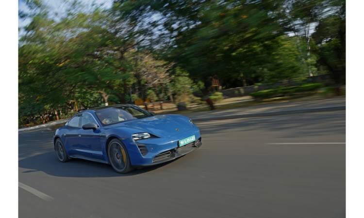 Porsche Taycan Tursimo Rideview Porsche Taycan Tursimo Rideview