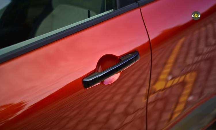 2025 Renault Triber Handle Bar 2025 Renault Triber Handle Bar images