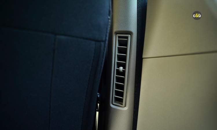 2025 Renault Triber Side Ac 2025 Renault Triber Side Ac images