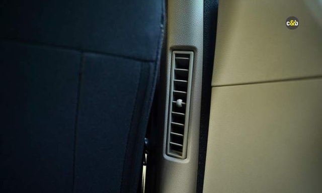 2025 Renault Triber Side Ac 2025 Renault Triber Side Ac