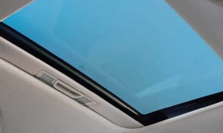 Electric Sunroof w/ Anti-pinch Technology Electric Sunroof w/ Anti-pinch Technology