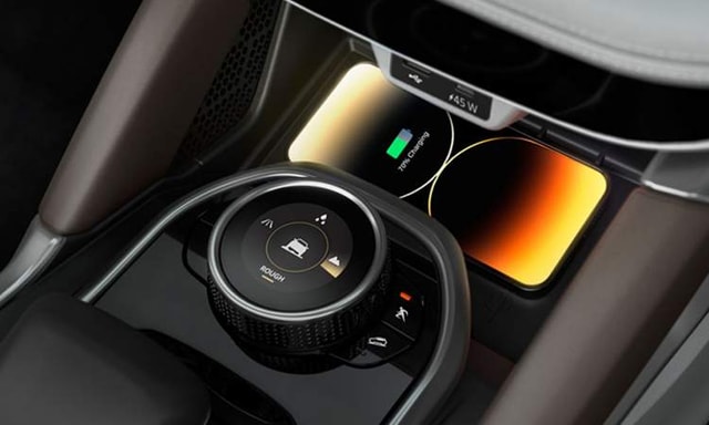 Tata Safari Wirless 45w Charger Tata Safari Wirless 45w Charger