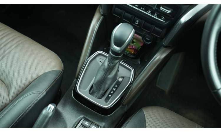 Toyata Urban Cruiser Hyryder Gear Toyata Urban Cruiser Hyryder Gear