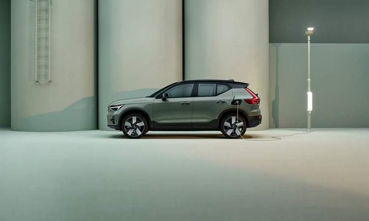 Volvo Xc40 Recharge Side View Volvo Xc40 Recharge Side View