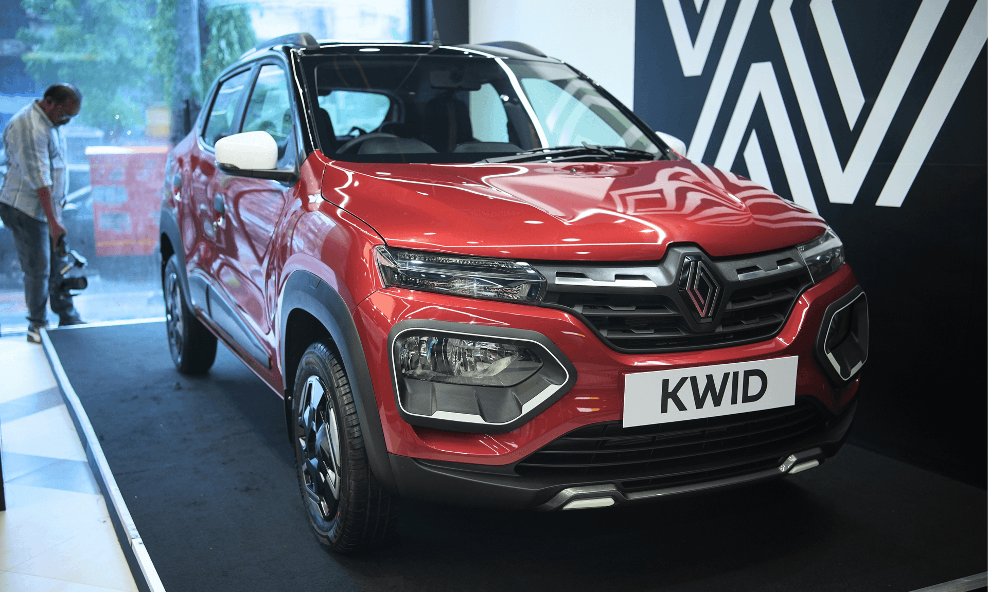 Renault Kwid Prices Slashed: Fully-Loaded Climber MT Now Costs Rs 5 Lakh Renault Kwid Prices Slashed: Fully-Loaded Climber MT Now Costs Rs 5 Lakh