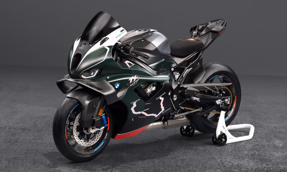 BMW M 1000 RR Isle of Man TT Edition Revealed: Limited To 115 Units BMW M 1000 RR Isle of Man TT Edition Revealed: Limited To 115 Units