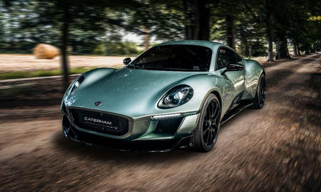 The rear-wheel drive 268 bhp coupe features extensive use of carbon fibre and aluminium with Caterham targeting a kerb weight of just 1190 kg.
