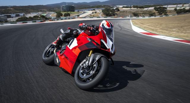The first consignment of Panigale V4 Rs has arrived, but all five bikes are already sold out with deliveries to happen immediately