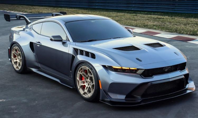 It gets a 5.2 litre V8 with 789 bhp, and yes, it is street-legal!