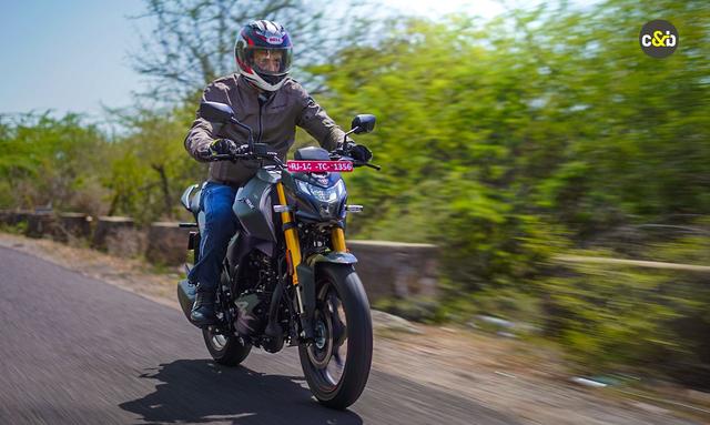 The new Hero Xtreme 160R 4V gets the four-valve treatment, upside down forks and feature updates. Is it good enough to take top spot in the 160 cc segment?