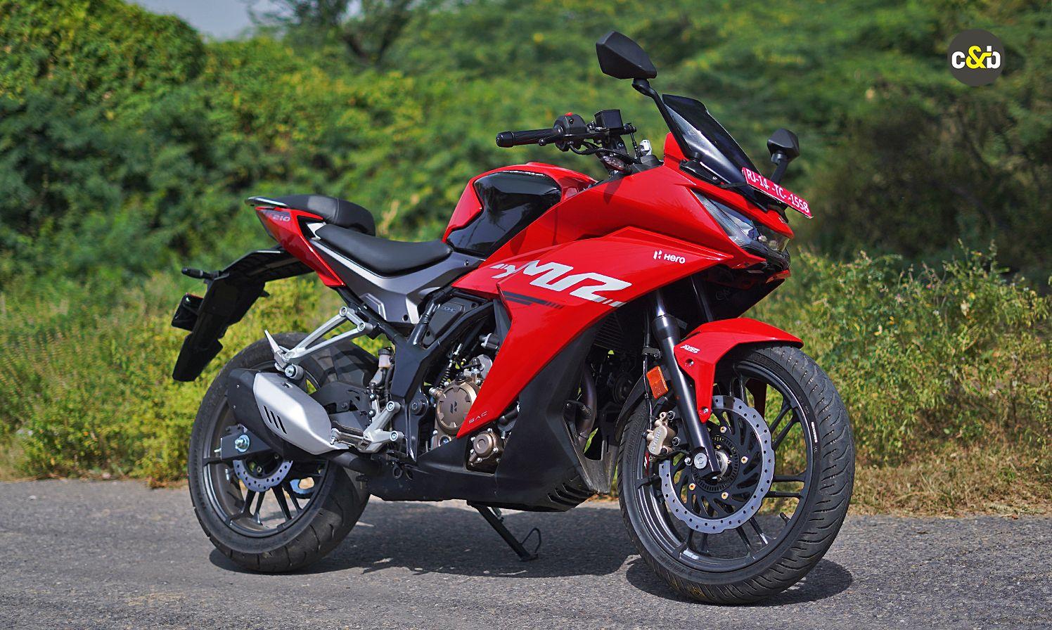मोटरसाइकिल को ₹1.73 लाख की शुरुआती (एक्स-शोरूम) कीमत पर लॉन्च किया गया था.