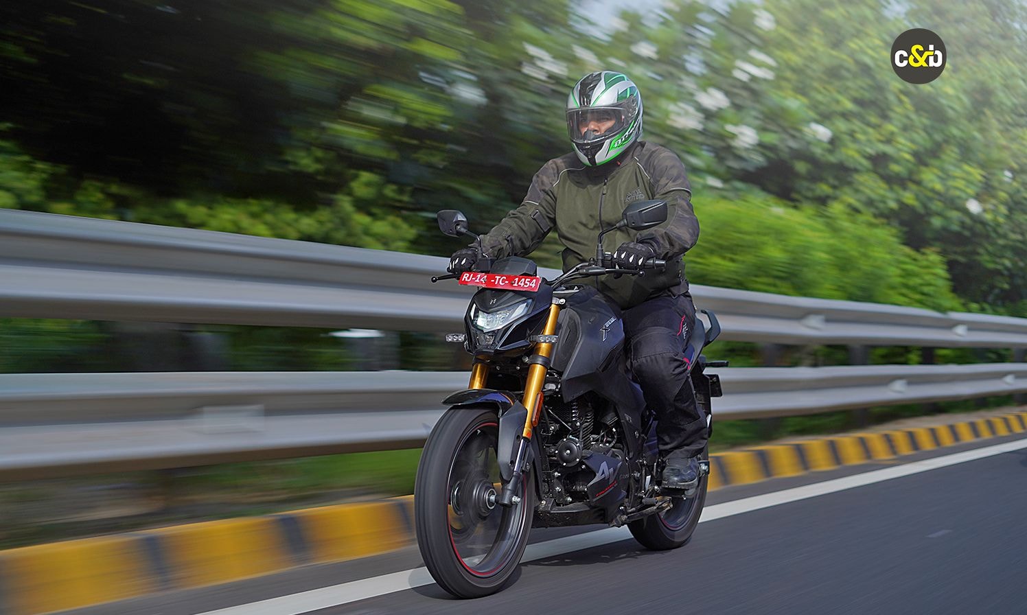 Hero Xtreme 160R 4V Real World Review: In Pictures Hero Xtreme 160R 4V Real World Review: In Pictures