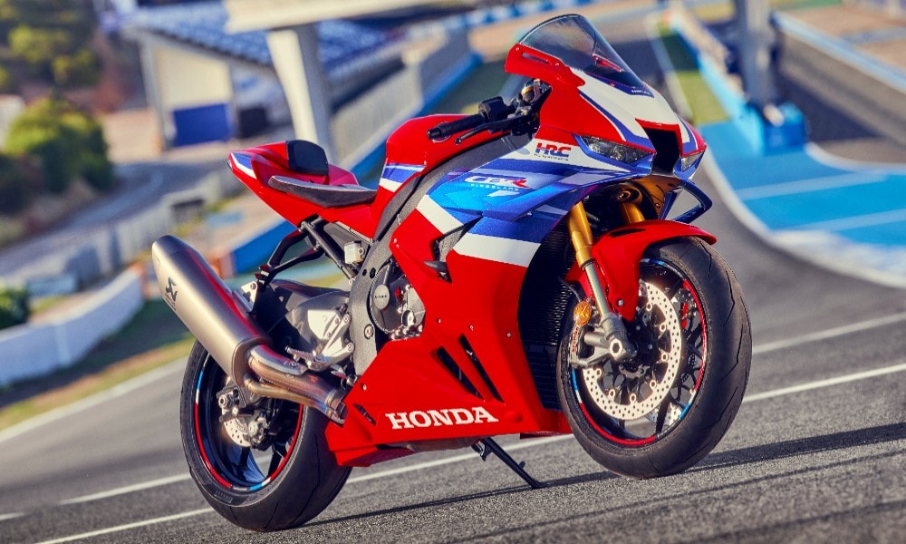 Honda CBR1000RR-R Fireblade SP Reintroduced In India; Priced At Rs 33.50 Lakh Honda CBR1000RR-R Fireblade SP Reintroduced In India; Priced At Rs 33.50 Lakh
