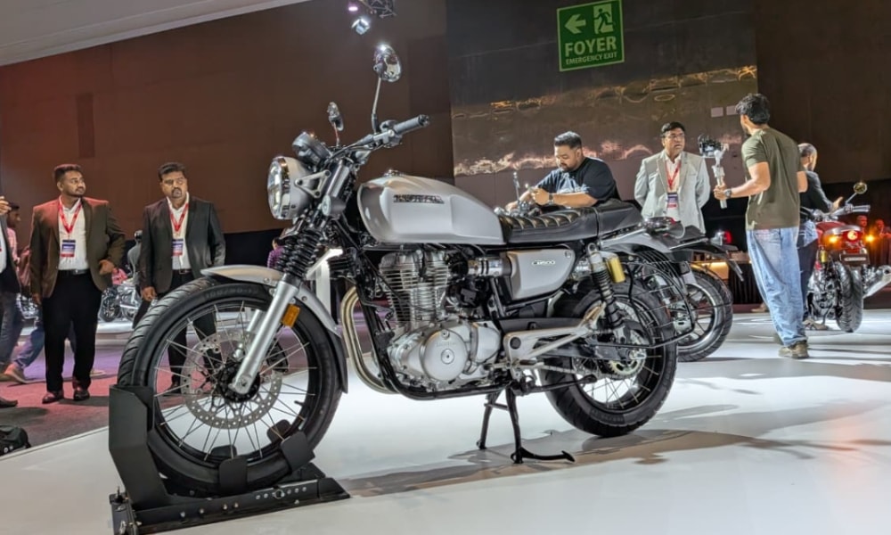 Honda Unveils All-New CB500 In India; CB350 Range Gets New Colours For 2026 Honda Unveils All-New CB500 In India; CB350 Range Gets New Colours For 2026