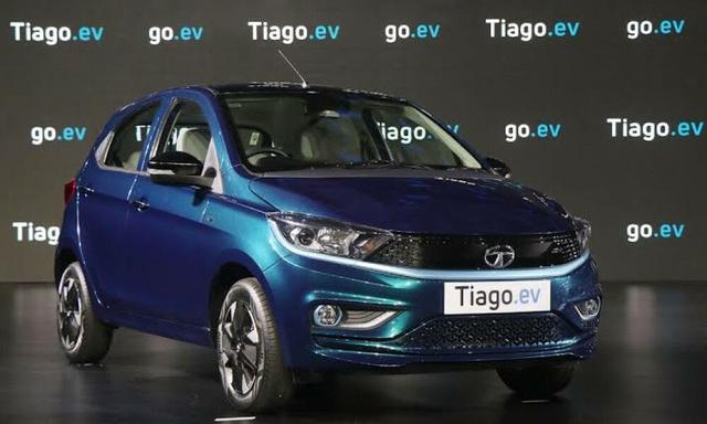 The updates involve the integration of Tata’s new 2D logo in the hatchback along with the addition of a few new features