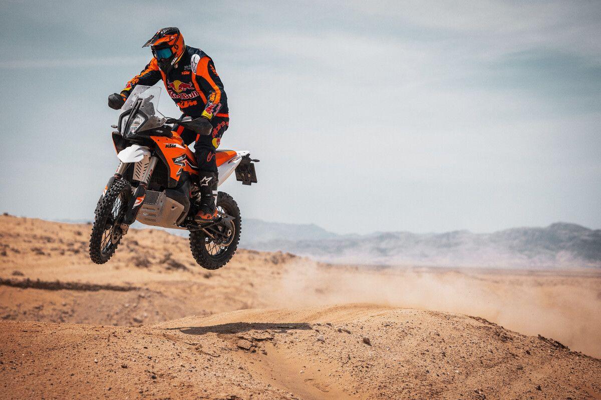 KTM took the wraps off the 2024 890 Adventure R Rally along side the KTM Ultimate Desert Experience, in Morocco. 