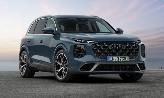 Third-Gen Audi Q7 Debuts With Diesel-Only Line-Up; Gets Six-Seater Layout For First Time Third-Gen Audi Q7 Debuts With Diesel-Only Line-Up; Gets Six-Seater Layout For First Time