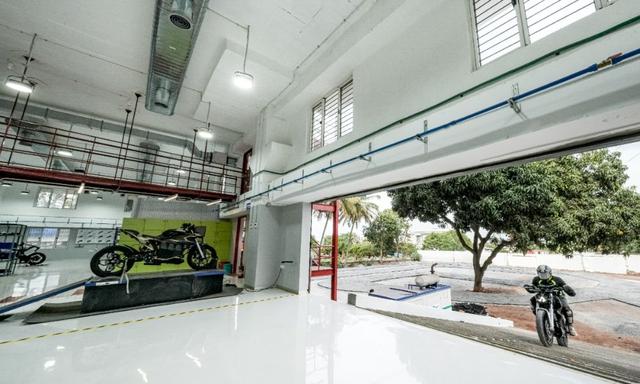 The facility accommodates the brand’s RnD department, battery assembly, product testing and eight assembly bays as well.  