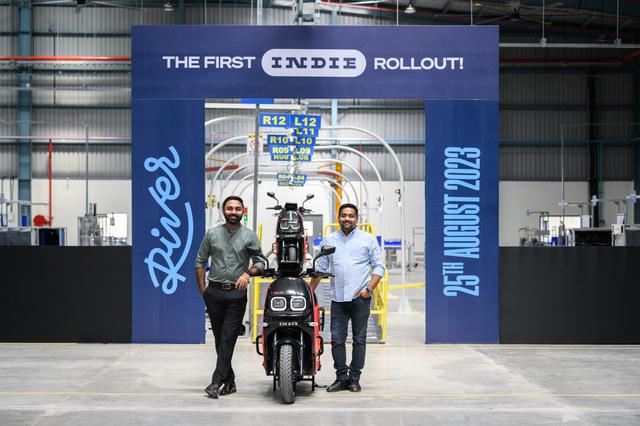 Bengaluru-based EV company, River, begins manufacturing the River Indie electric scooter at its plant in Hoskote, Karnataka. Deliveries of the electric scooter will begin next month. 