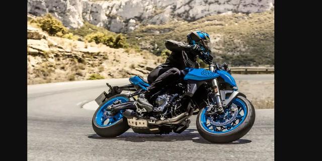 The GSX-8S is the naked twin of the V-Strom 800DE adventure motorcycle.