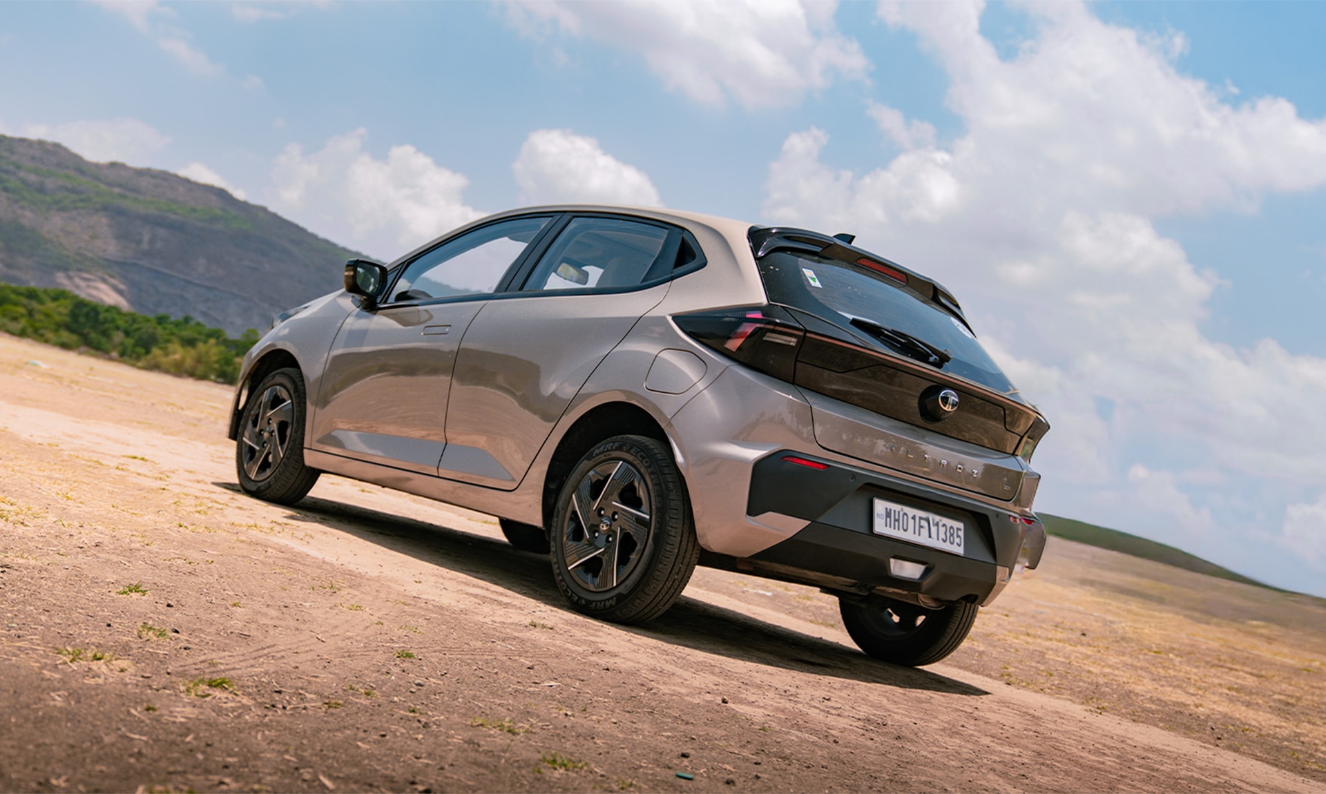 Tata Altroz Petrol DCA Long-Term Review: Intercity & Highway Driving Report Tata Altroz Petrol DCA Long-Term Review: Intercity & Highway Driving Report