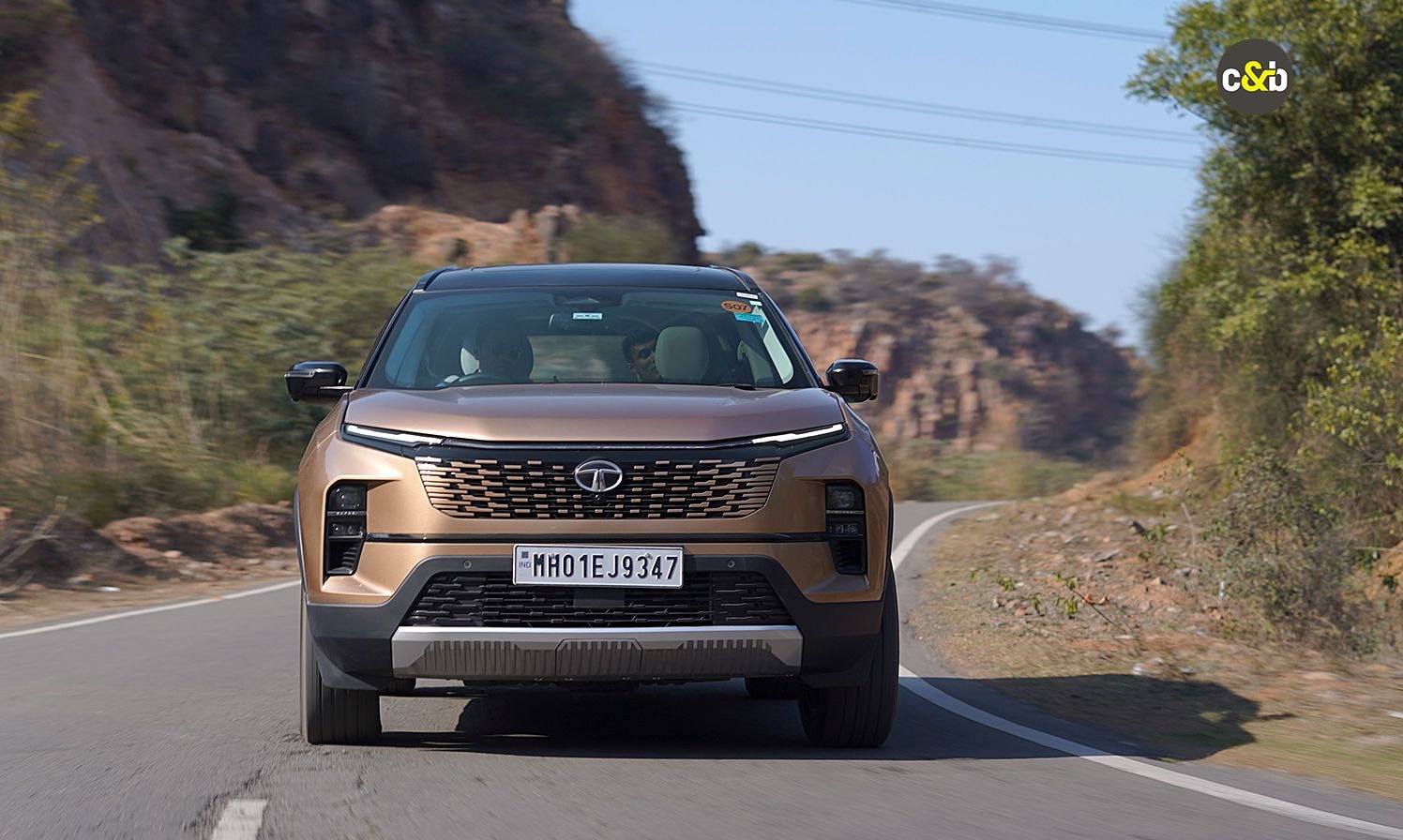 Auto Sales March 2024: Tata Motors Sees 14% Growth In Passenger Vehicle Sales Auto Sales March 2024: Tata Motors Sees 14% Growth In Passenger Vehicle Sales