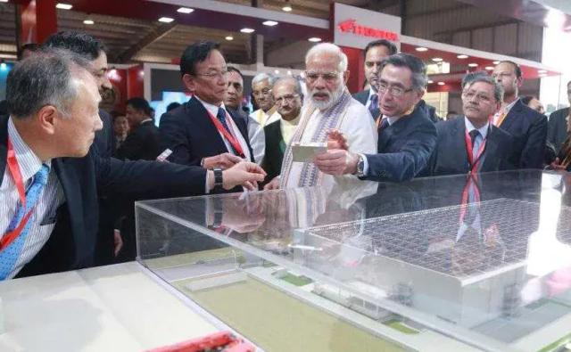Electric mobility has been on the government's agenda for quite sometime and Prime Minister Narendra Modi has been showing interest in the development. On his visit to the 2019 Vibrant Gujarat Exhibition, PM Modi also spent time at Maruti Suzuki's pavilion and had a look at the scale model of India's first lithium-ion plant which Suzuki will be setting up at Hansalpur, Gujarat. The Prime Minister was briefed about the model of the upcoming plant by Maruti Suzuki's MD- Kenichi Ayukawa along with Toshihiro Suzuki, President- Suzuki Motor Corporation.